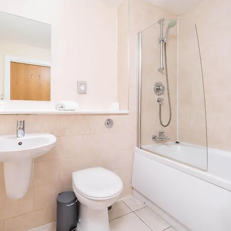 Stylish Birmingham City Centre - 2 Bed - Secure Parking - 5Ac Exterior photo