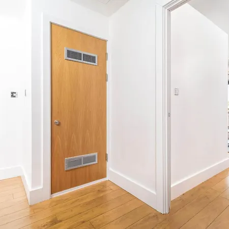 Stylish Birmingham City Centre - 2 Bed - Secure Parking - 5Ac Exterior photo
